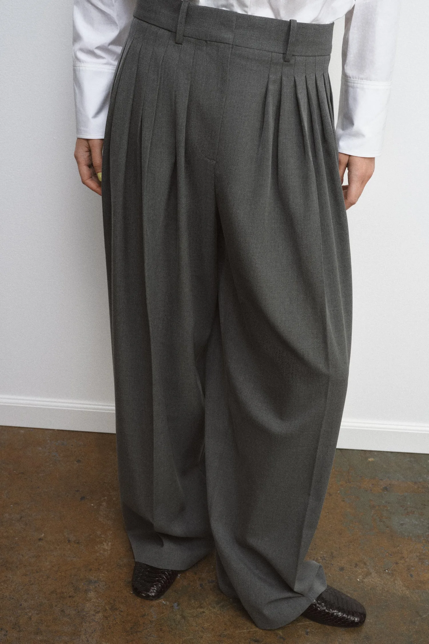 Брюки с вытачками из коллекции zw Zara, серый — фото 2