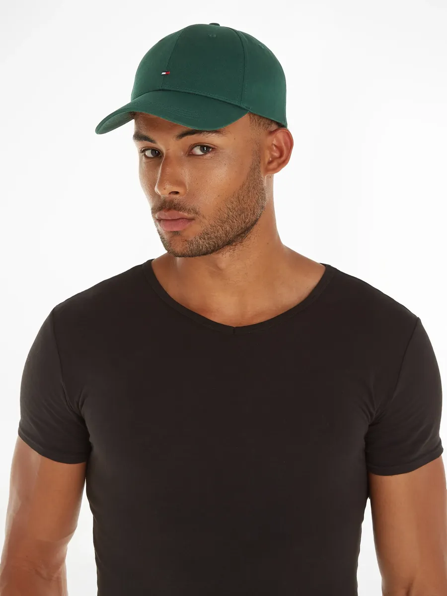 

Бейсбольная кепка Tommy Hilfiger "TH FLAG COTTON 6 PANEL CAP" с тонким флажком над козырьком, цвет Hunter Green