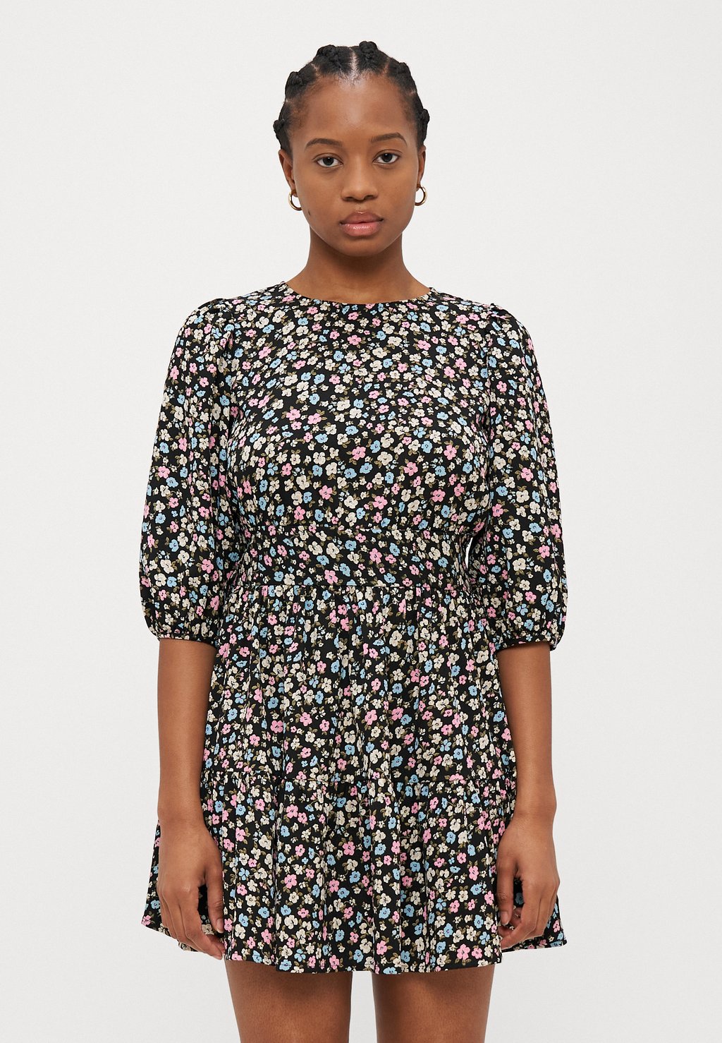 

Повседневное платье VMPAGE 3/4 DETAIL SHORT DRESS Vero Moda Petite, черный