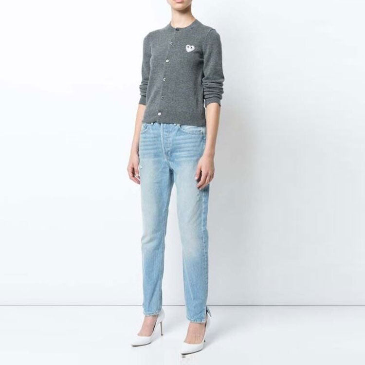 Кардиган (WMNS) COMME des GARCONS PLAY Cardigan White Emblem 'Grey' AZ-N061-051-3, серый — фото 2