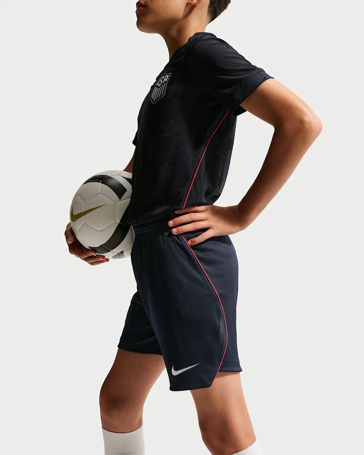 Большие детские шорты Nike Soccer Dri-FIT Replica USMNT 2026 Stadium Away, Dark Obsidian/University Red/Pure Platinum — фото 3