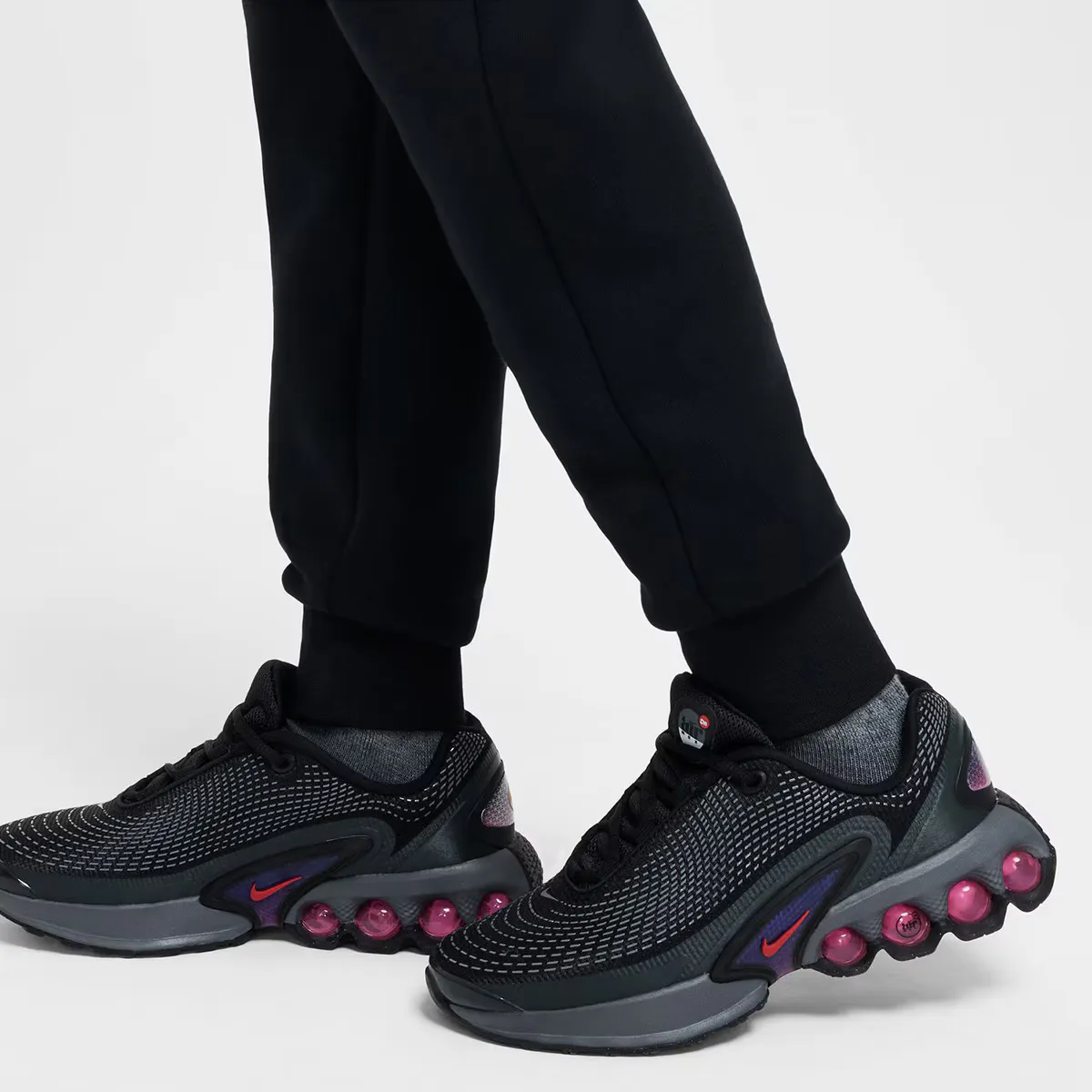 Женская спортивная одежда Tech флисовые брюки Nike, чёрный — фото 3