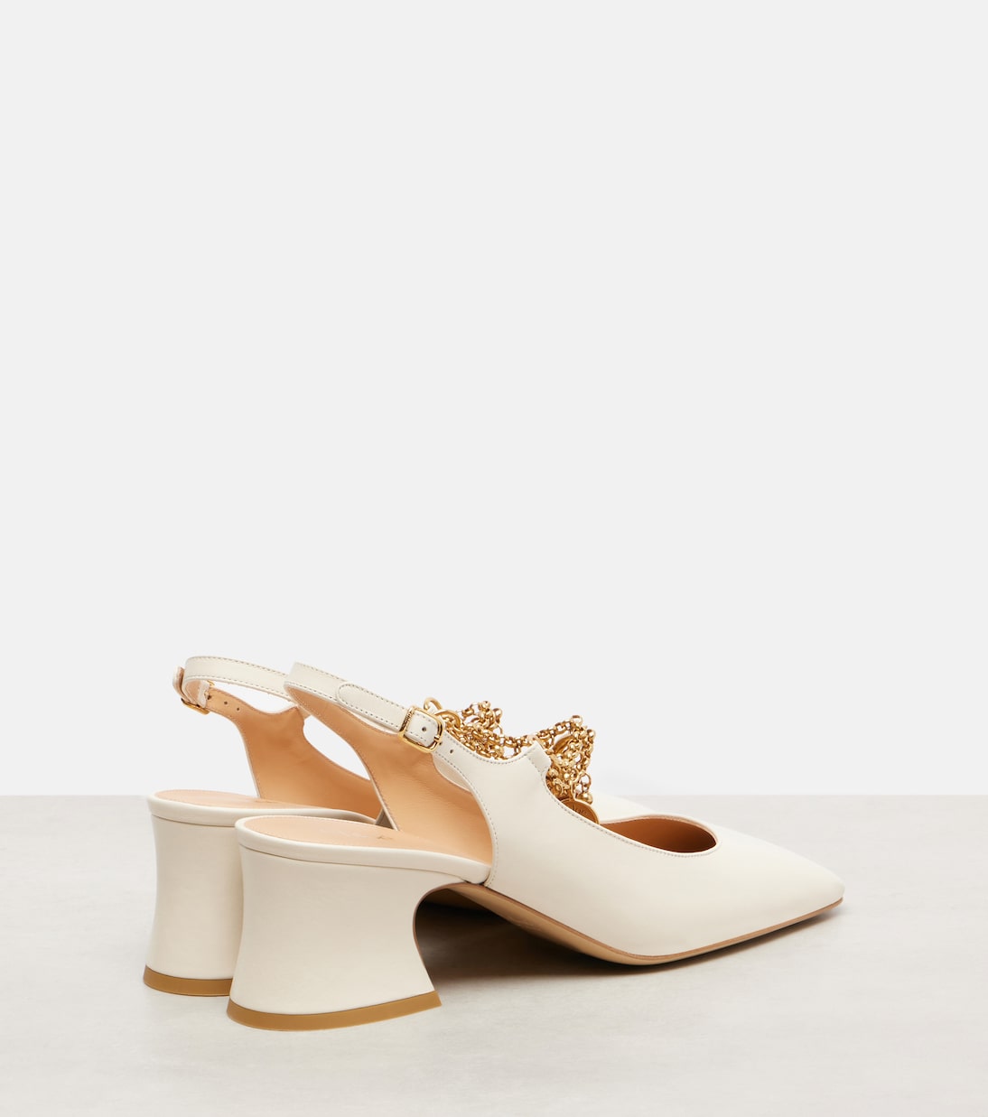 Кожаные туфли-лодочки Chloé Charms 55 с открытой пяткой Chloé, Eggshell — фото 2