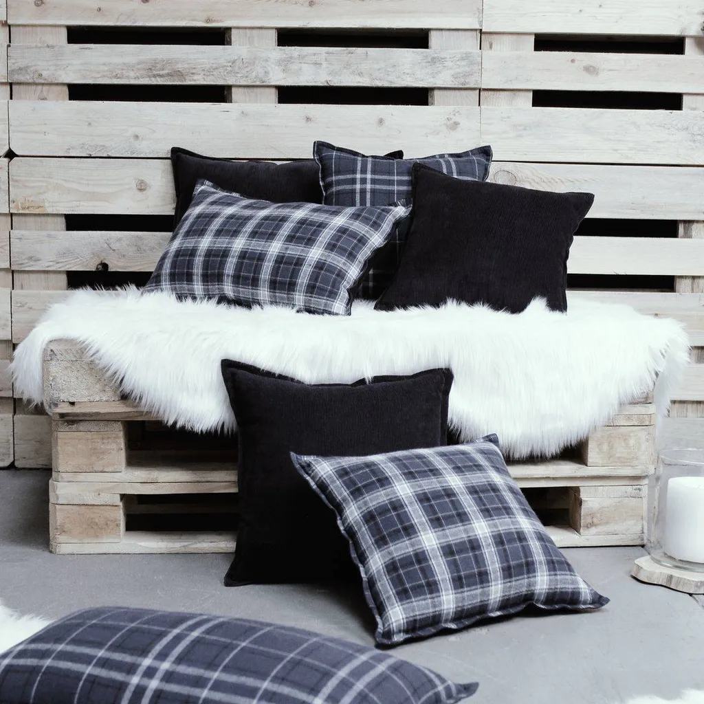 

Декоративная подушка TODAY