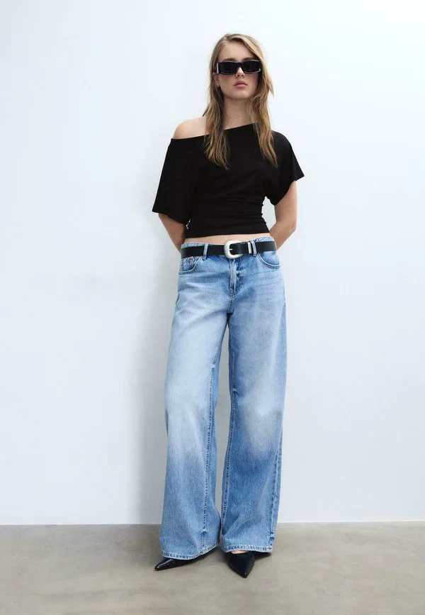 

Базовая футболка с вырезом-лодочкой Stradivarius, Black, Черный, Базовая футболка с вырезом-лодочкой Stradivarius, Black