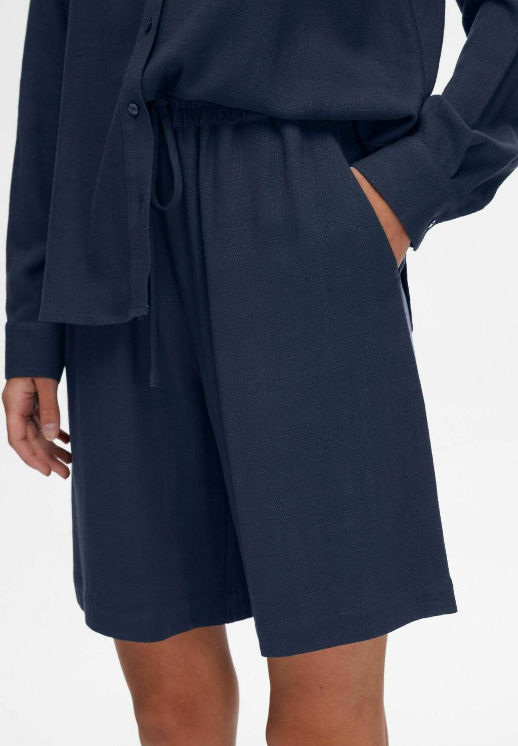 

Шорты SLFVIVA NOOS Selected Femme, цвет Mottled Dark Blue