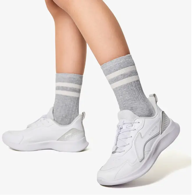 Кроссовки LINING YOUNG Lingyue 5 Kids Lifestyle Shoes GS Low-top White/Gray, белый — фото 3