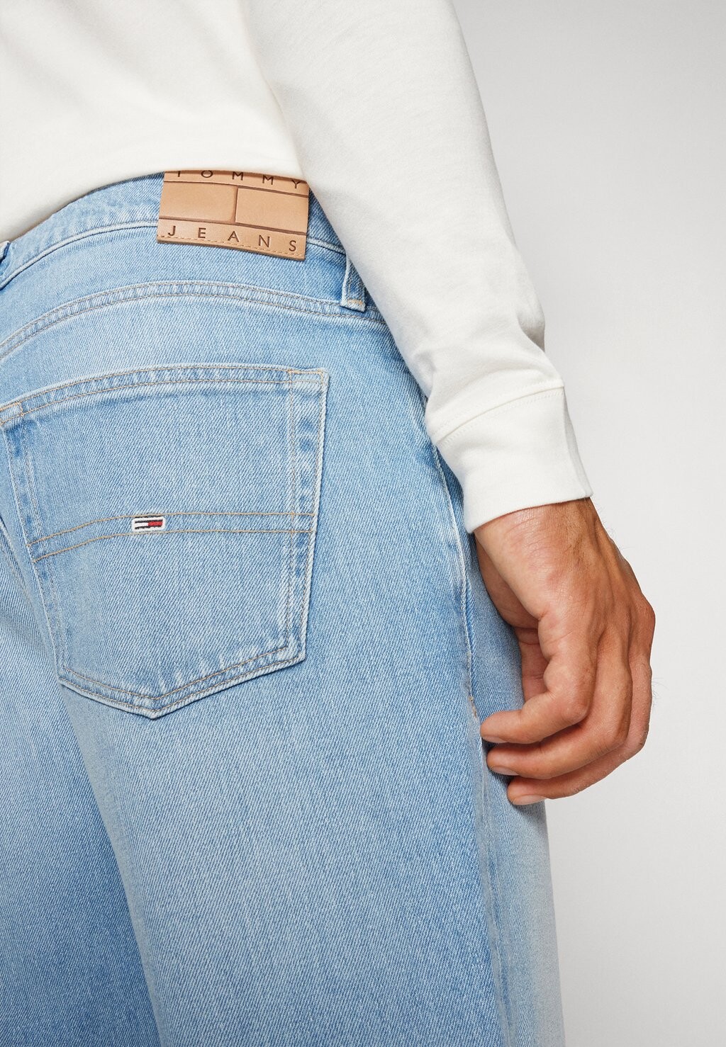 

Прямые джинсы RYAN REGULAR STRAIGHT Tommy Hilfiger, светло-голубой