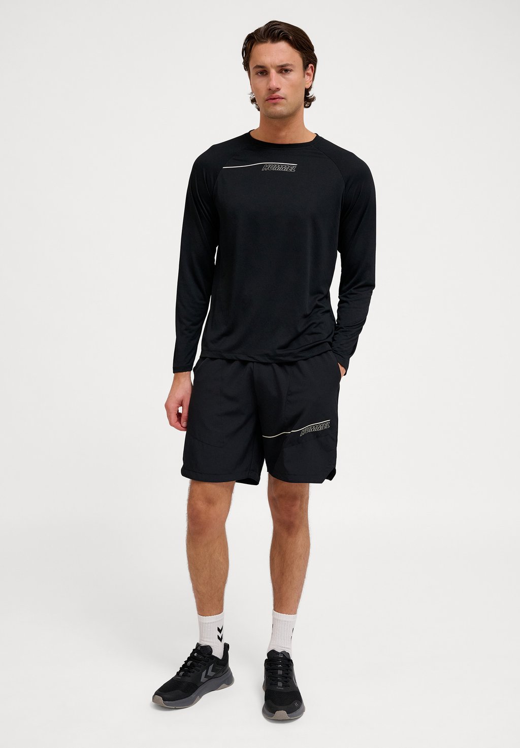 

Лонгслив COURT Hummel, черный
