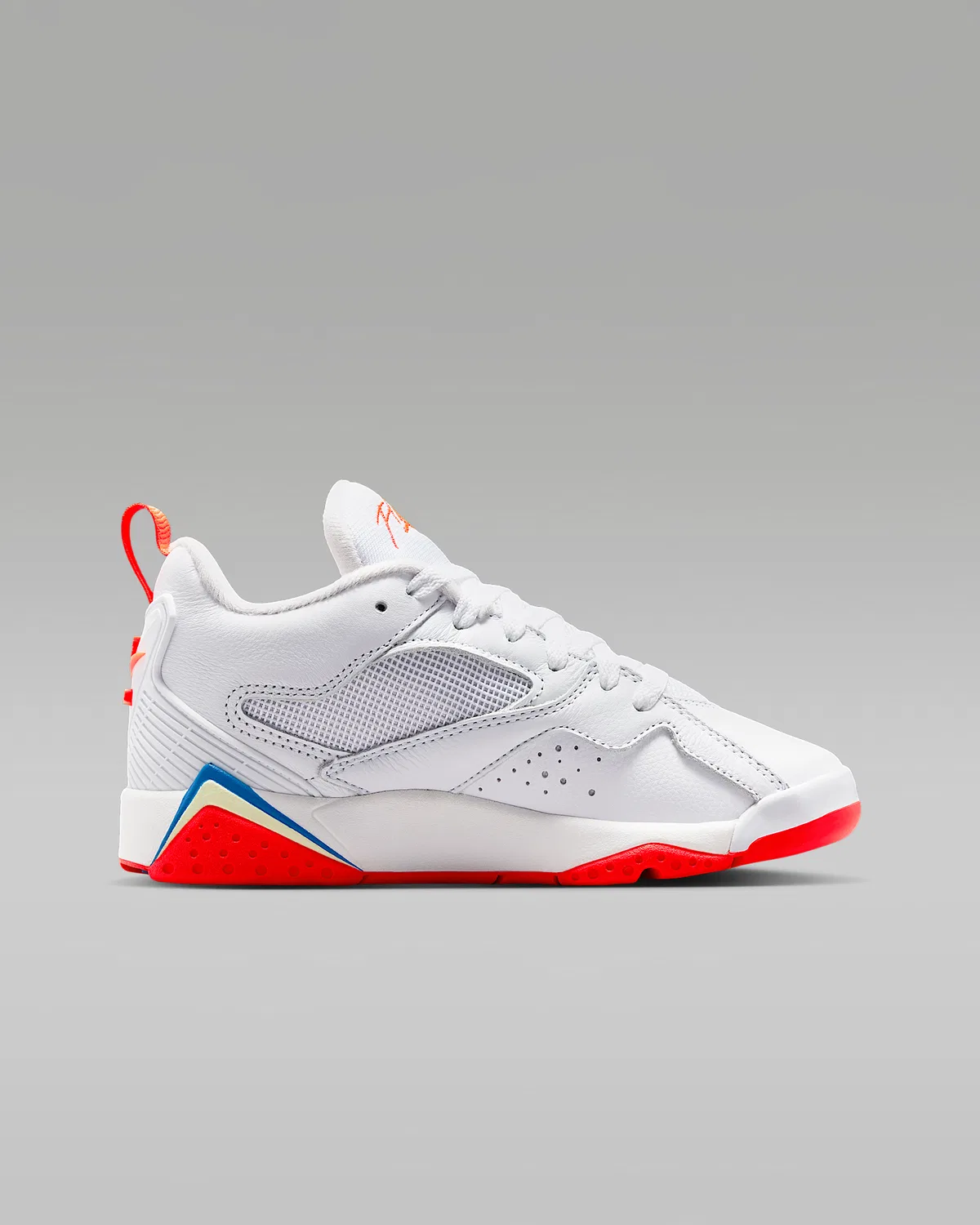 Кроссовки Big Kids' Air Jordan MVP 92, White/Vast Grey/Game Royal/Infrared 23 — фото 3