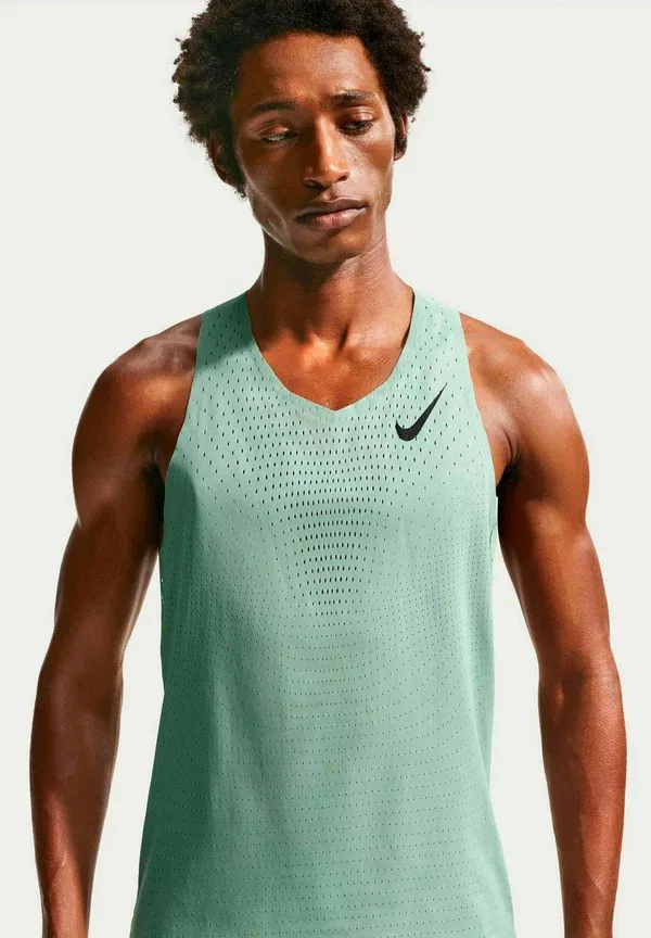 Футболка для бега Aeroswift Top Nike Performance, цвет парно-черный — фото 4