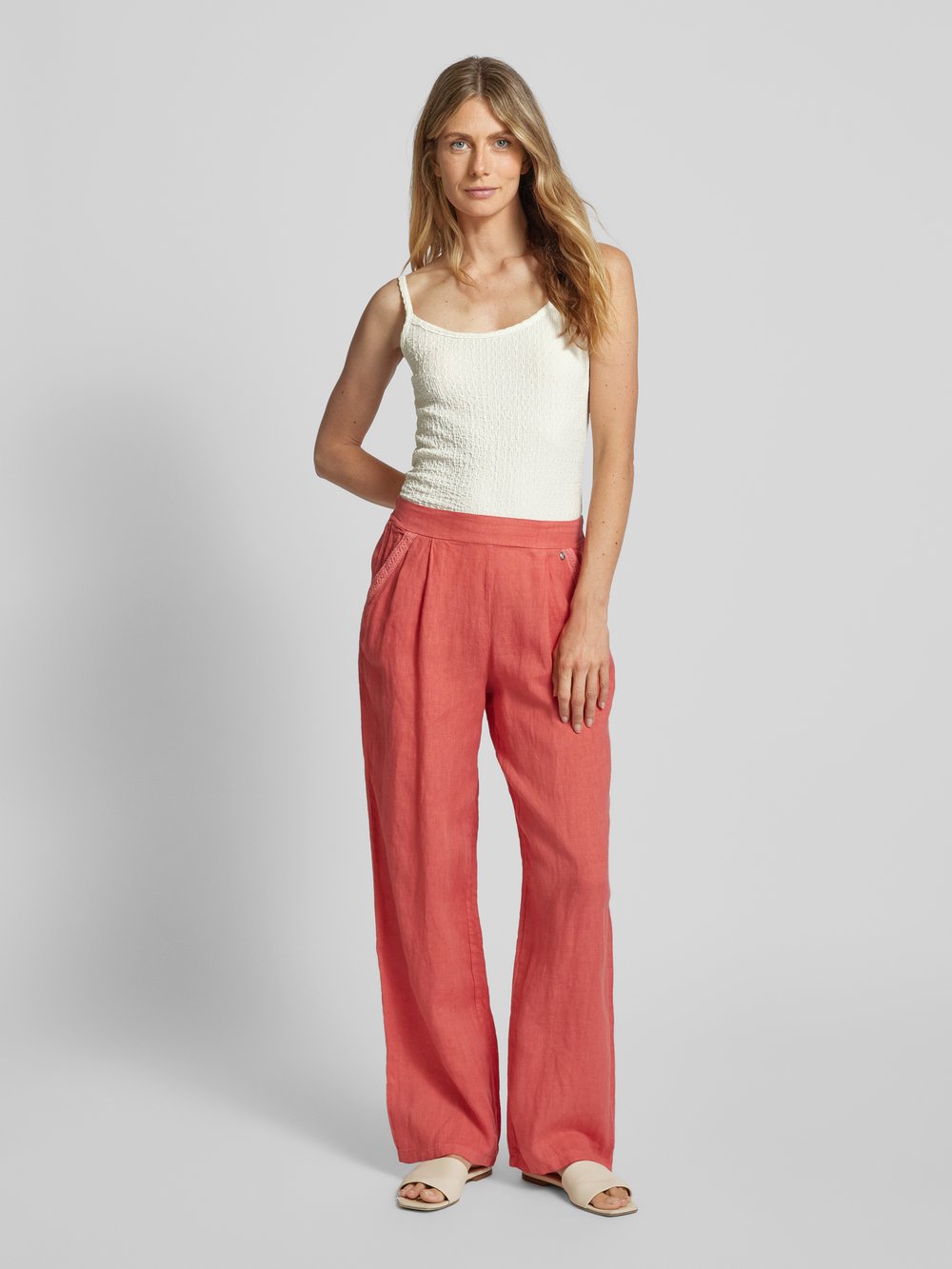 

Майка с фактурным рисунком модель «БЕЛОСНЕЖКА» Vero Moda, белый