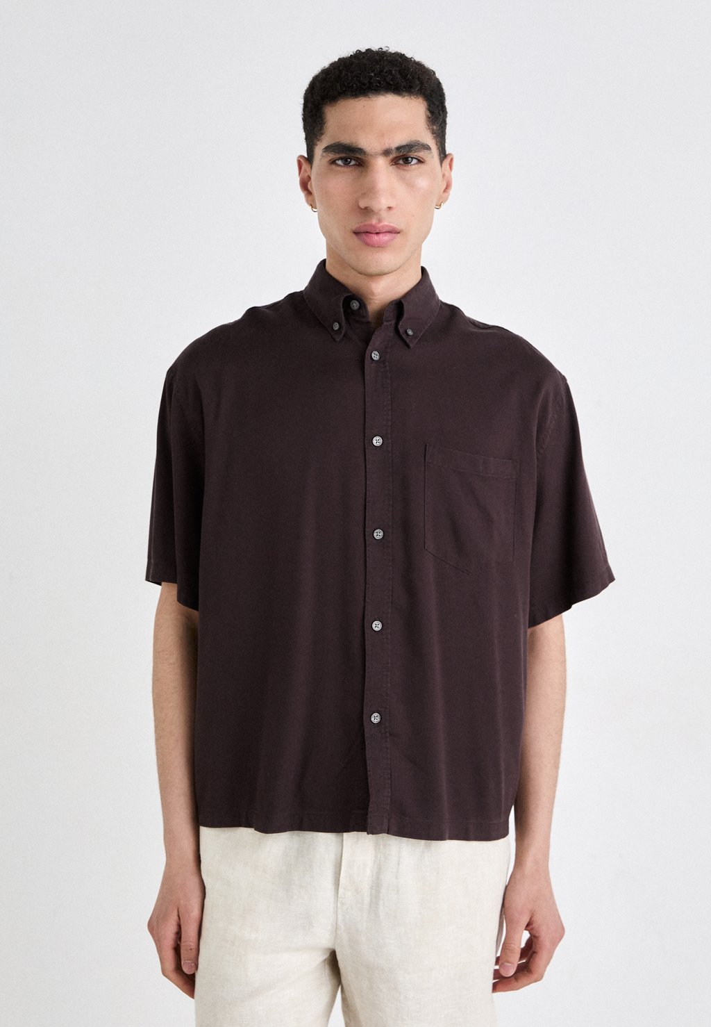 

Рубашка OVERSIZED BOXY SHORT SLEEVE Weekday, коричневый