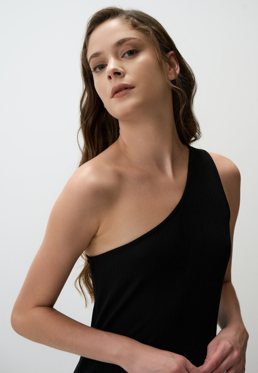 

Платье-футляр ONE-SHOULDER MINI Jimmy Key, черный