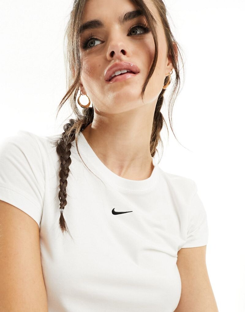 Белая приталенная детская футболка Nike — фото 3