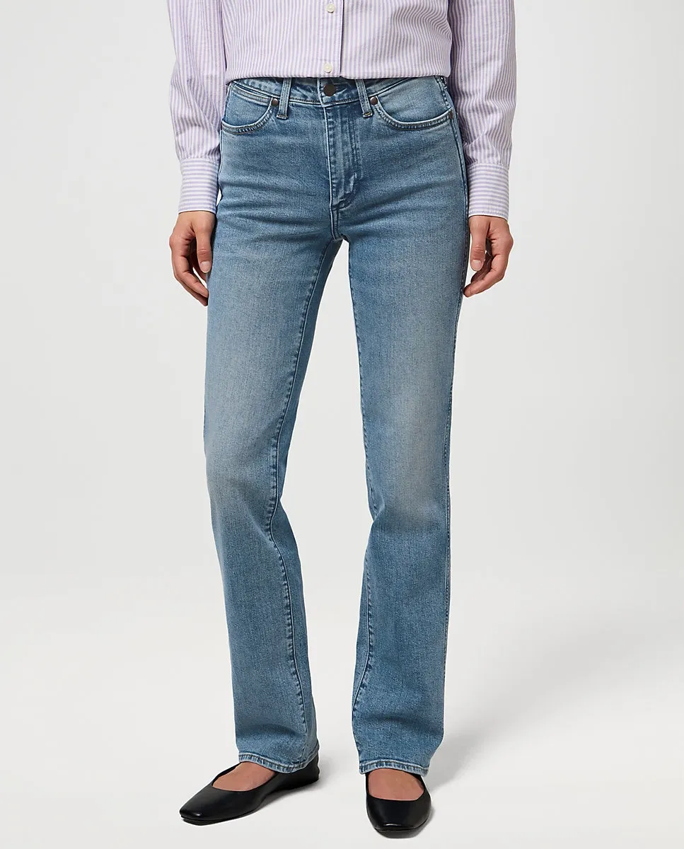 

Женские джинсы прямого кроя с прямым фасоном и средней посадкой Wrangler, синий