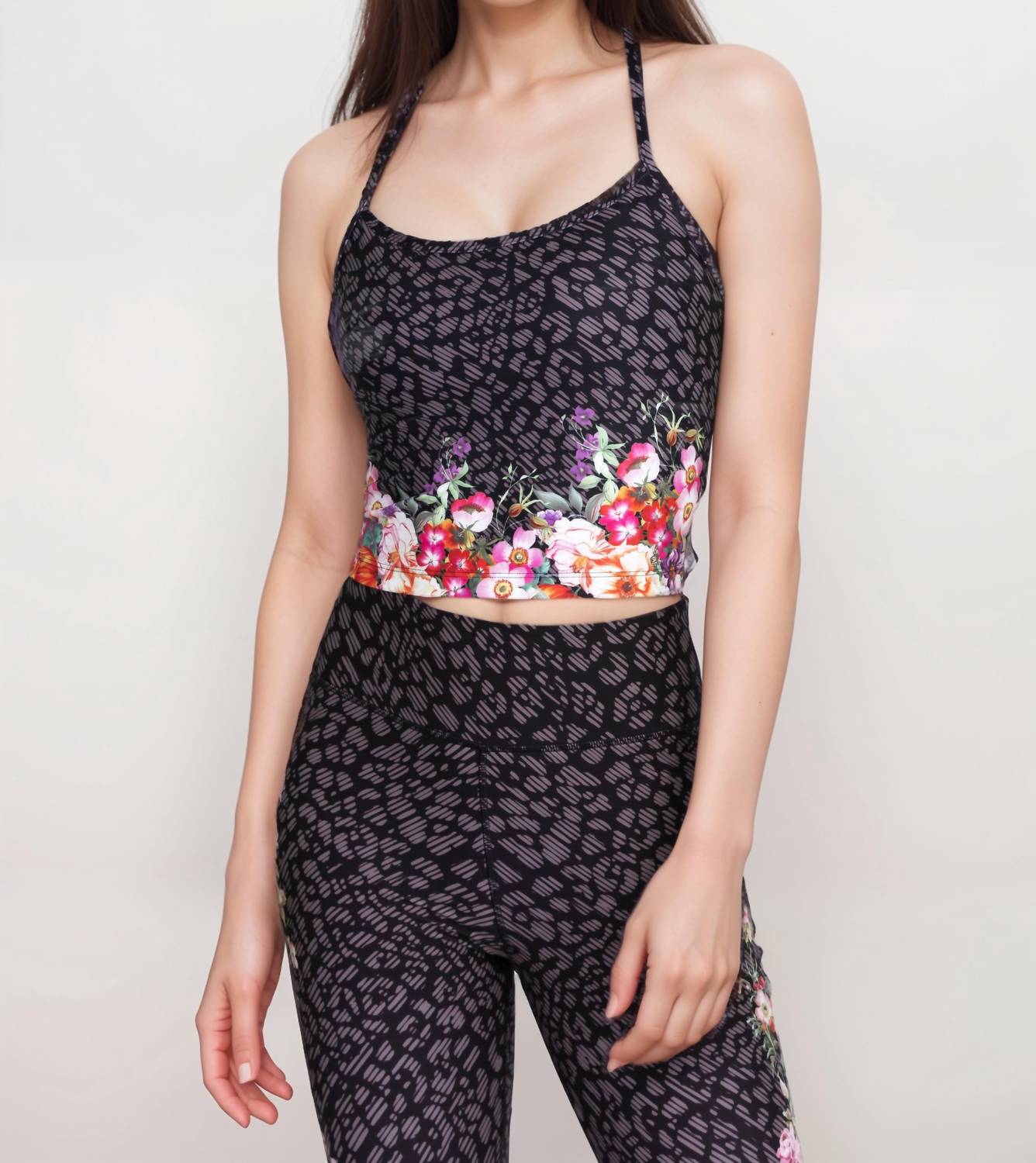 

Rosey Rain Bee Active Cami Спортивный бюстгальтер в мультицвете Johnny Was