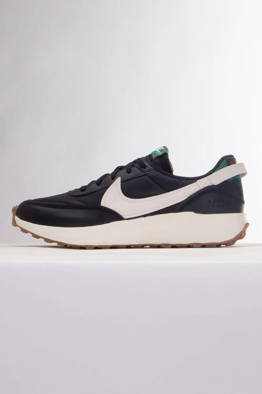 Мужские кроссовки Nike Waffle Debut Premium, Black Pale Ivory Black University Red — фото 4