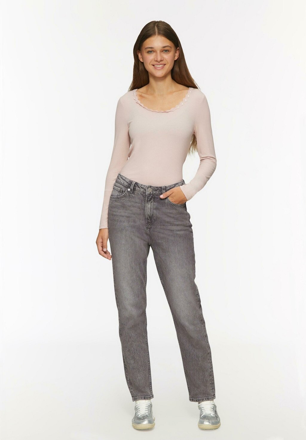 

Джинсы облегающего кроя ANKLE-TIZIE / SLIM FIT / HIGH RISE / TAPERED LEG / INCH SIZES QS, отбеленный деним
