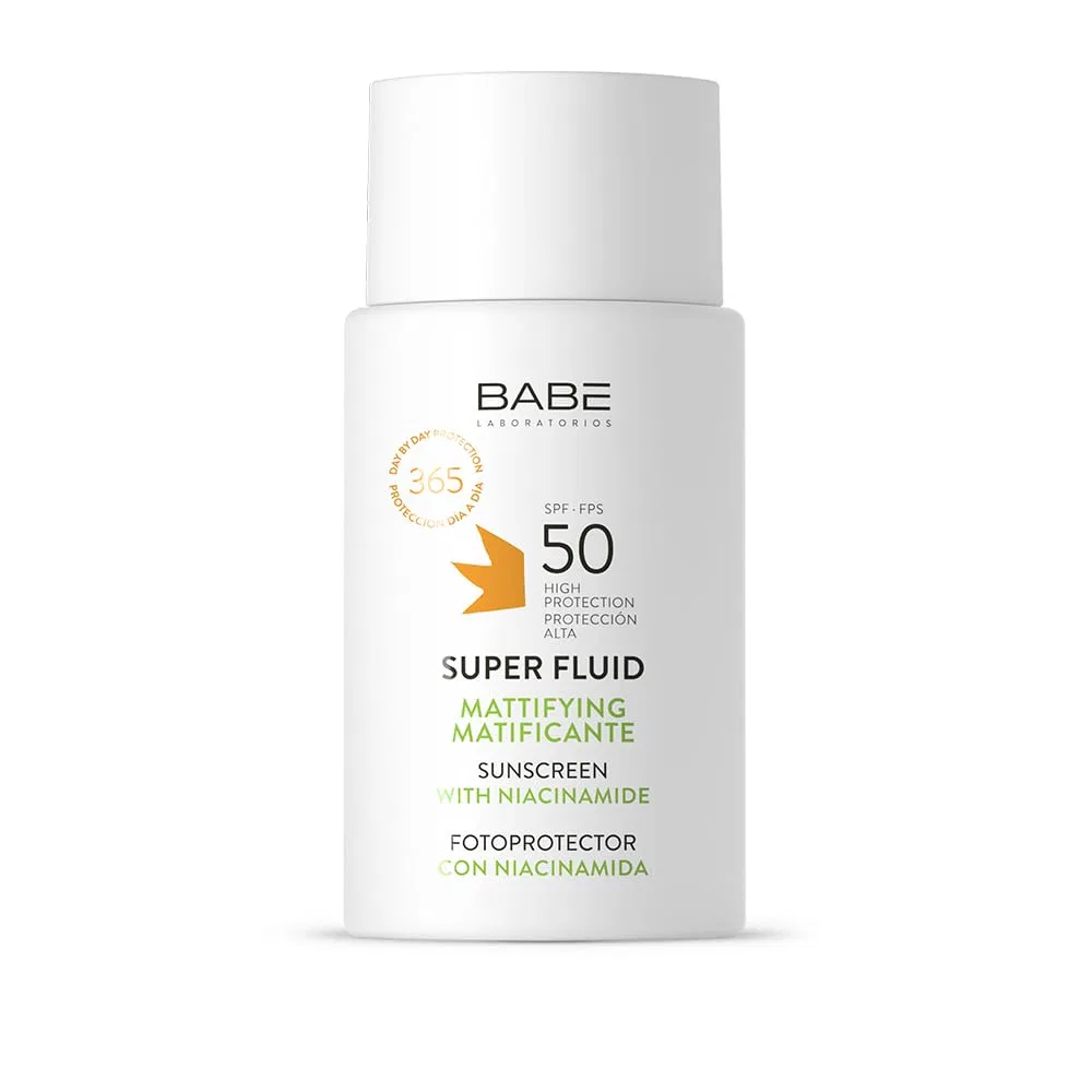 Матирующий солнцезащитный флюид «Super Fluid Frosting Photoprotector SPF 50» от Babé-Labor Laboratorios Babe