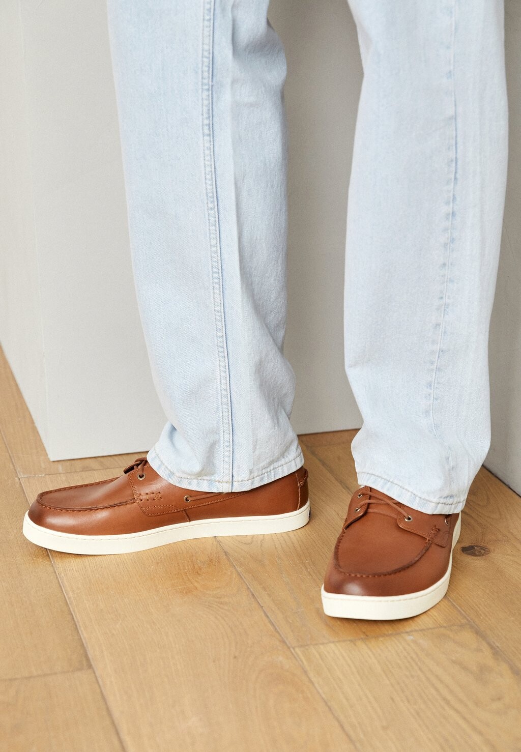 

Топсайдеры Nantucket Cole Haan, коричневый/слоновая кость