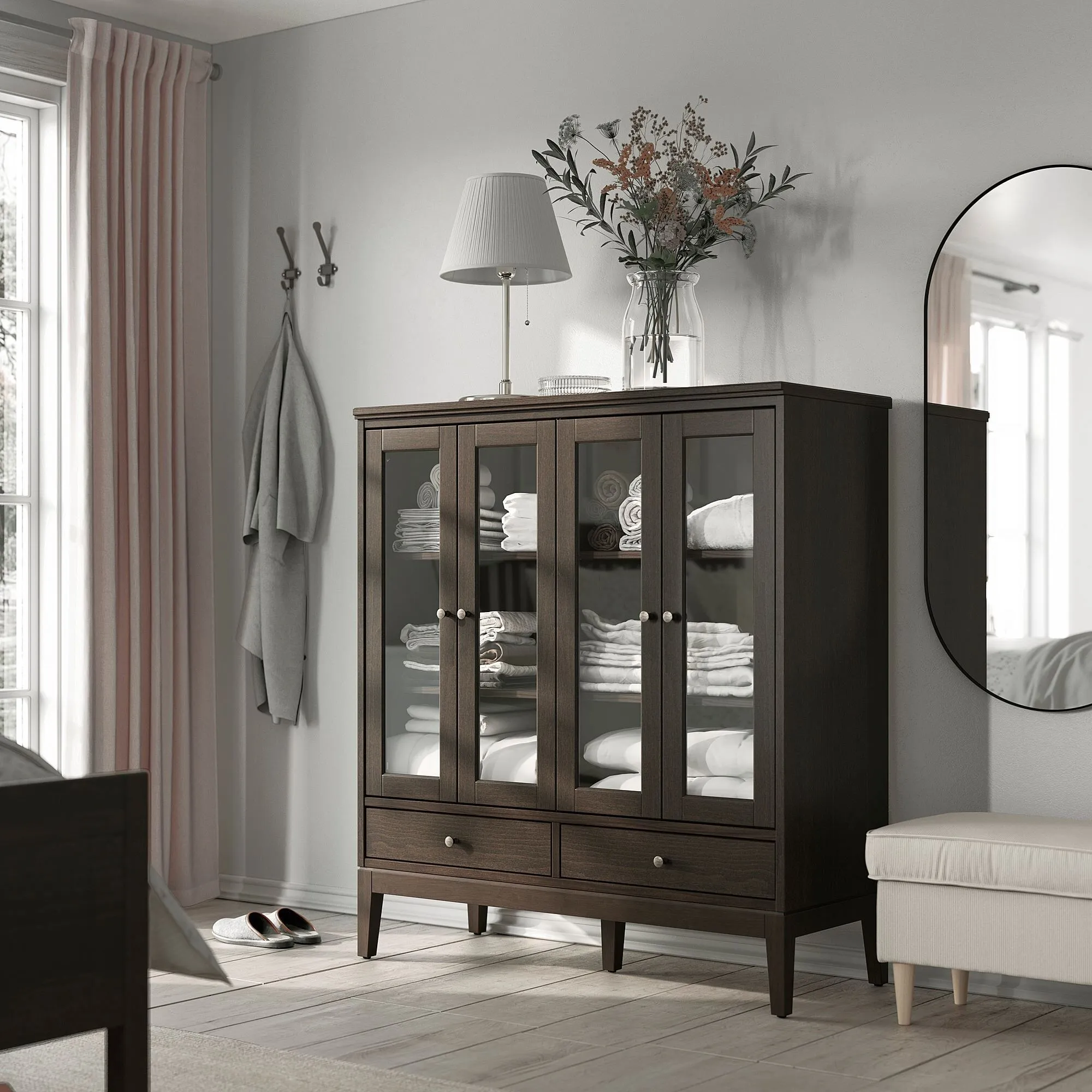 Шкаф со стеклянной дверью, темно-коричневый, 121x50x135 см, IDANÄS IKEA — фото 4