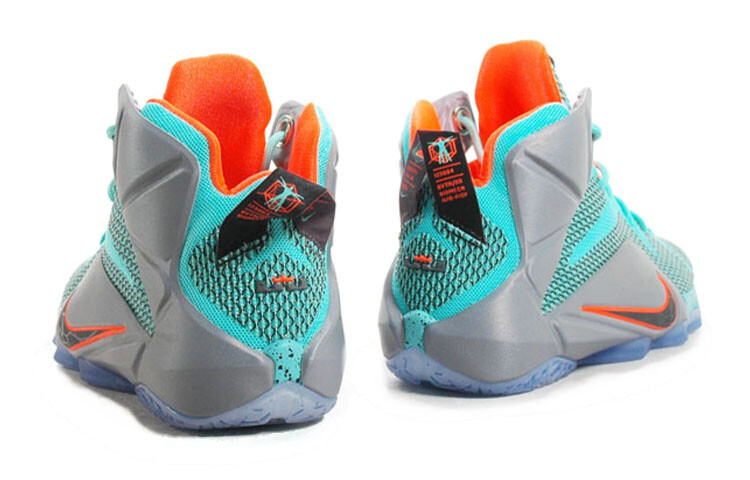 Баскетбольные кроссовки Lebron 12 Kids GS High-top светло-голубые/серые Nike — фото 3