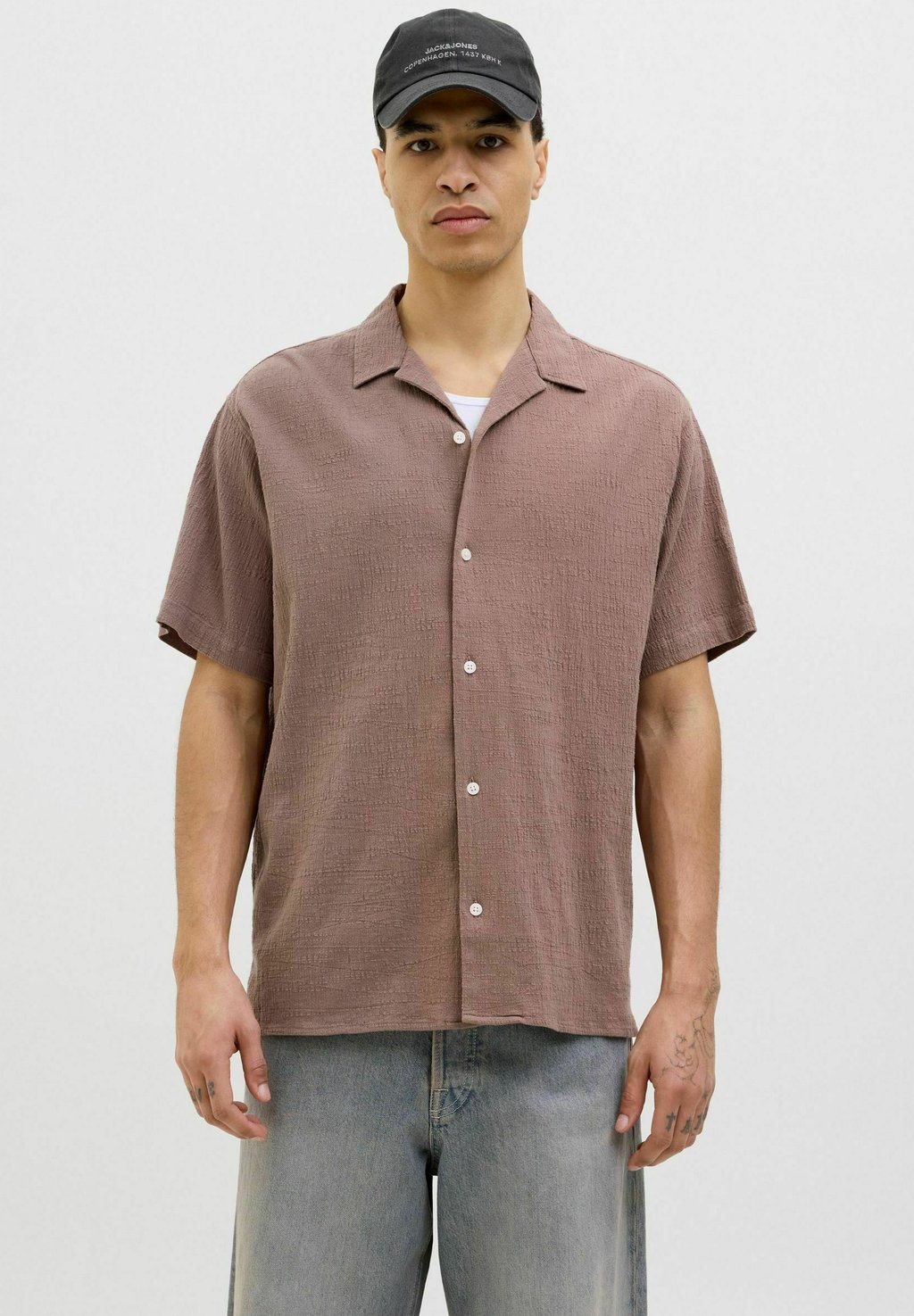 

Рубашка JORLUKE CRINKLE RESORT SHIRT Jack & Jones, серо-коричневый