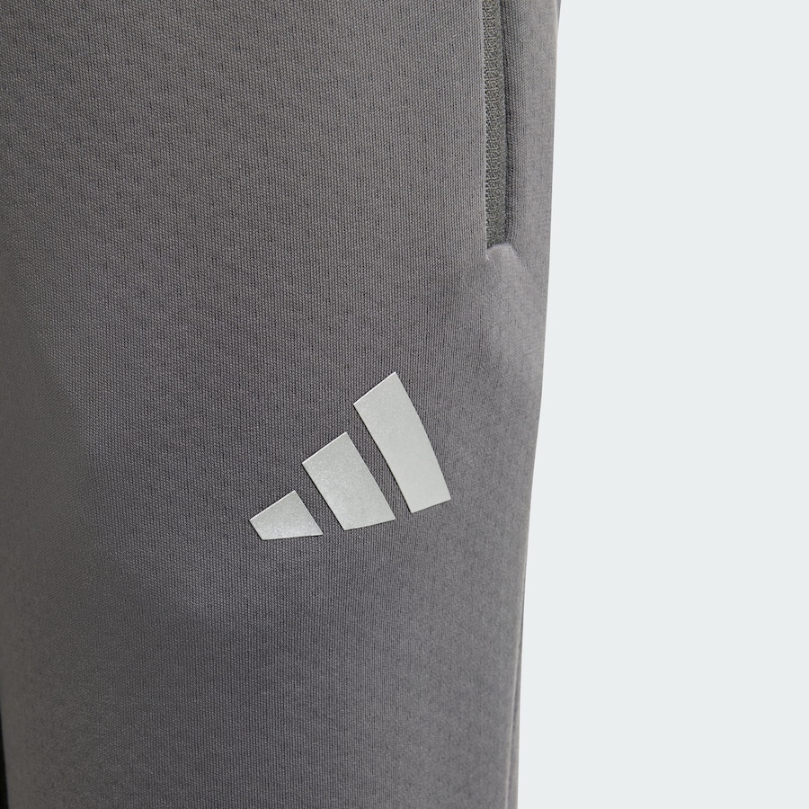 Зауженные спортивные брюки ADIDAS PERFORMANCE Mercedes - AMG Petronas Formula One Team, серый — фото 3