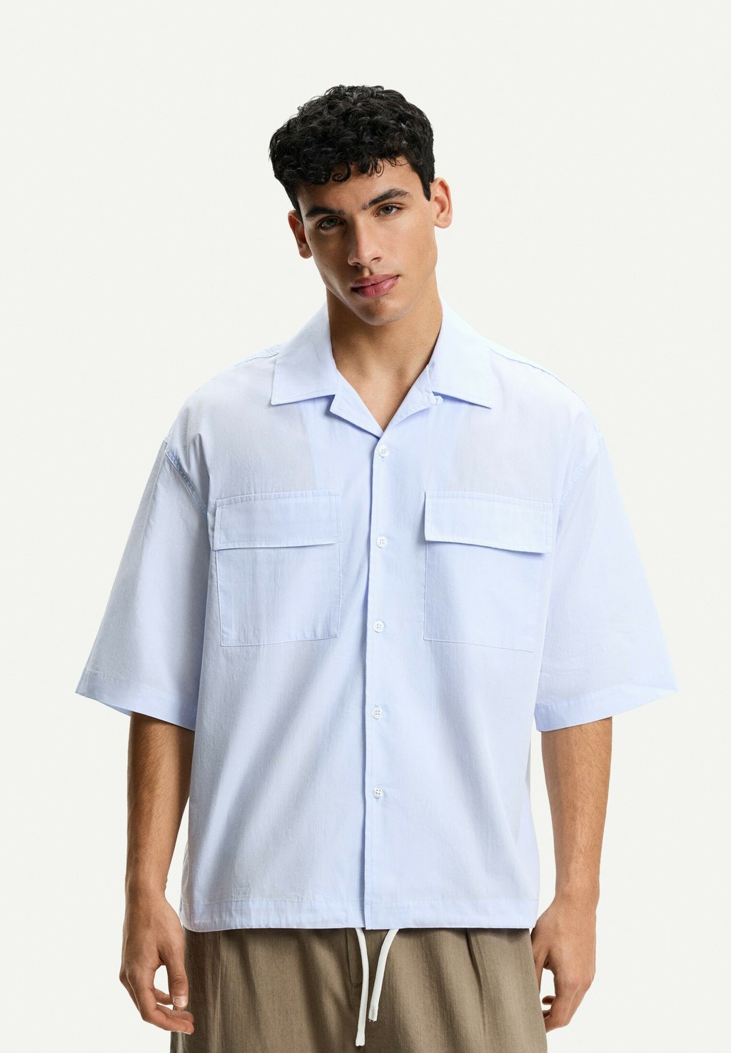 

Рубашка SHORT SLEEVE Bershka, темно-синий