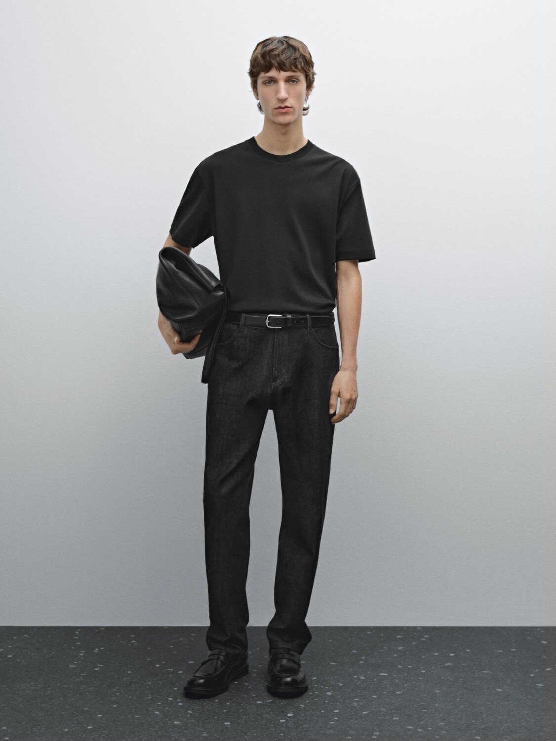 

Футболка средней плотности из 100% хлопка Massimo Dutti, черный