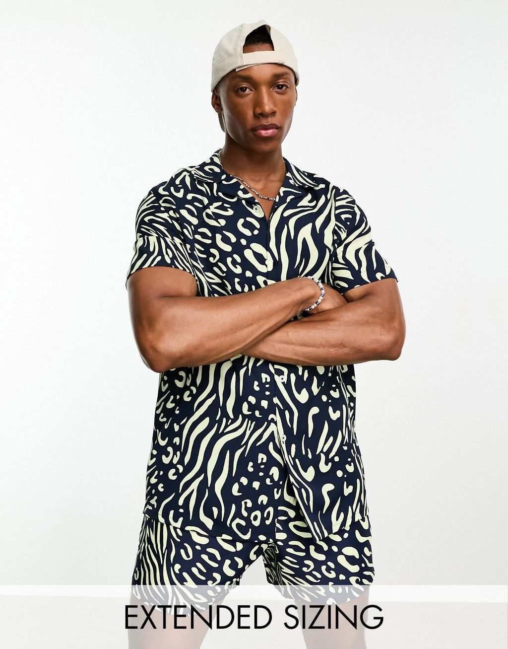

Темно-синяя рубашка с зебровым принтом ASOS DESIGN Coord Revere
