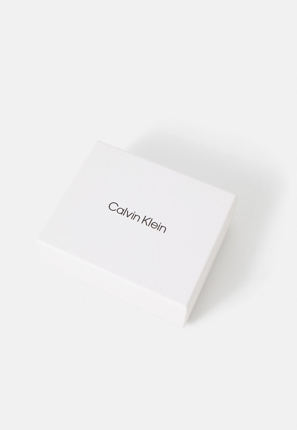 

Кошелек MUST SMALL TRIFOLD Calvin Klein, черный