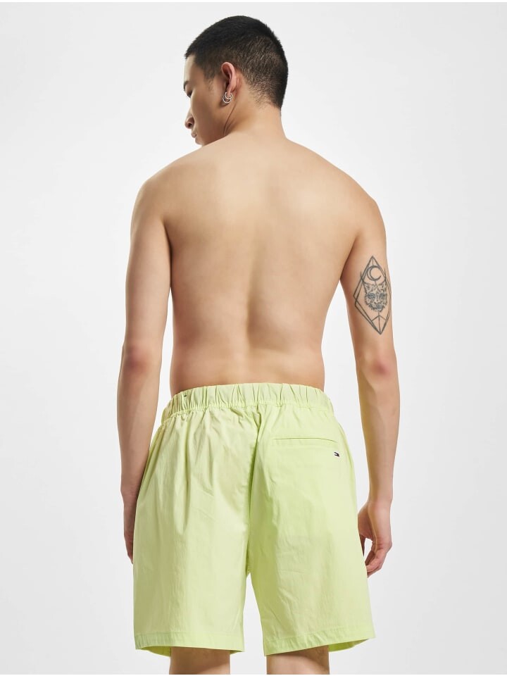 Тканевые шорты Tommy Hilfiger, цвет faded lime — фото 2