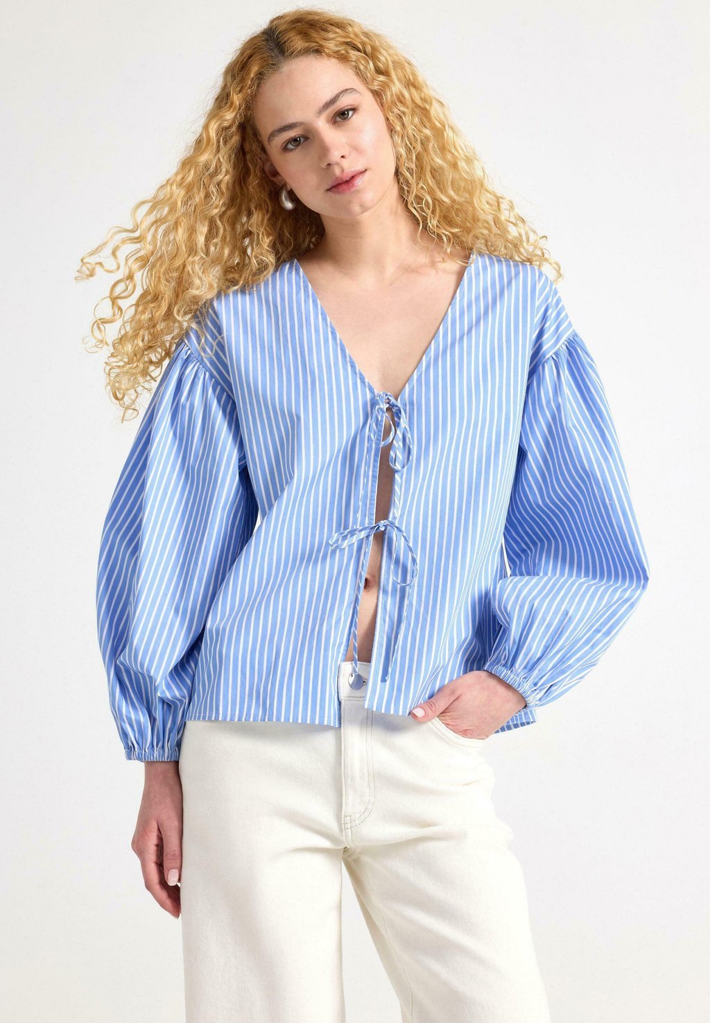 

Блуза LONG-SLEEVED Lindex, синий