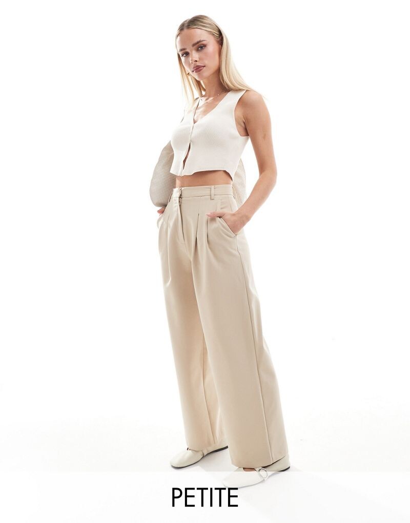 

Светло-коричневые брюки широкого кроя Miss Selfridge Petite