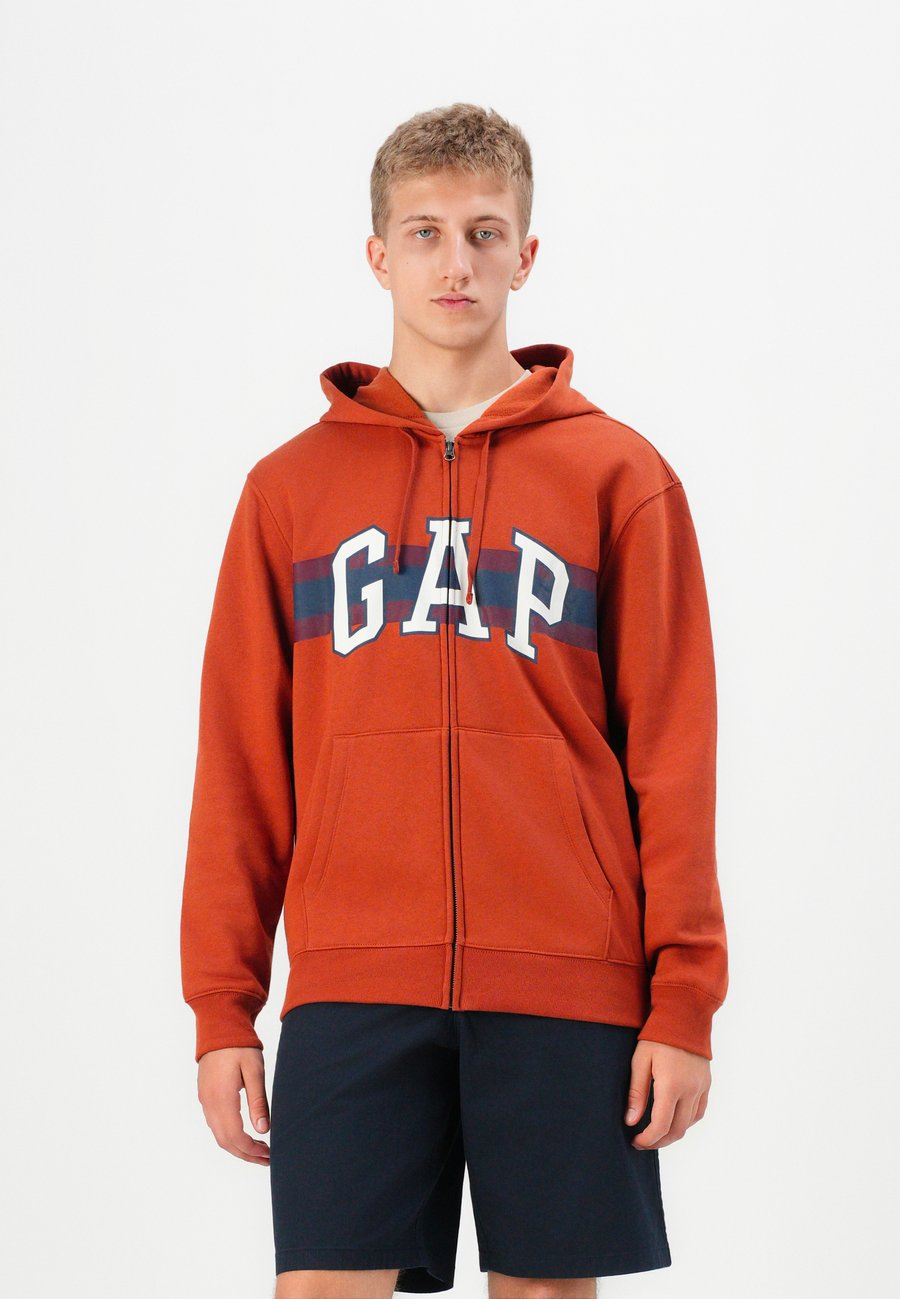 

Худи GAP HERITAGE LOGO NOVELTY, Copper Spice/Black