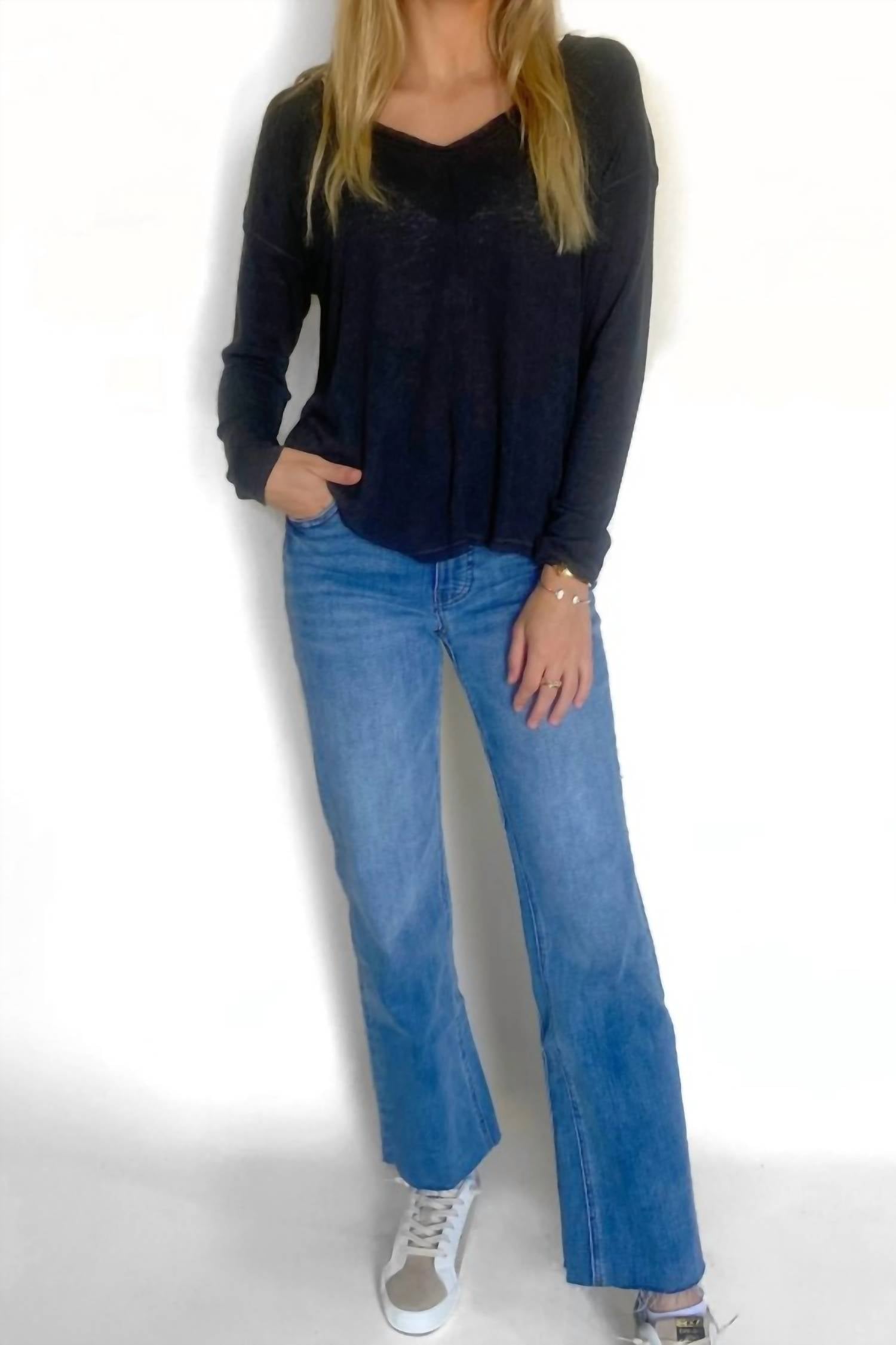 

Базовый языковой топ черного цвета Six/Fifty, черный