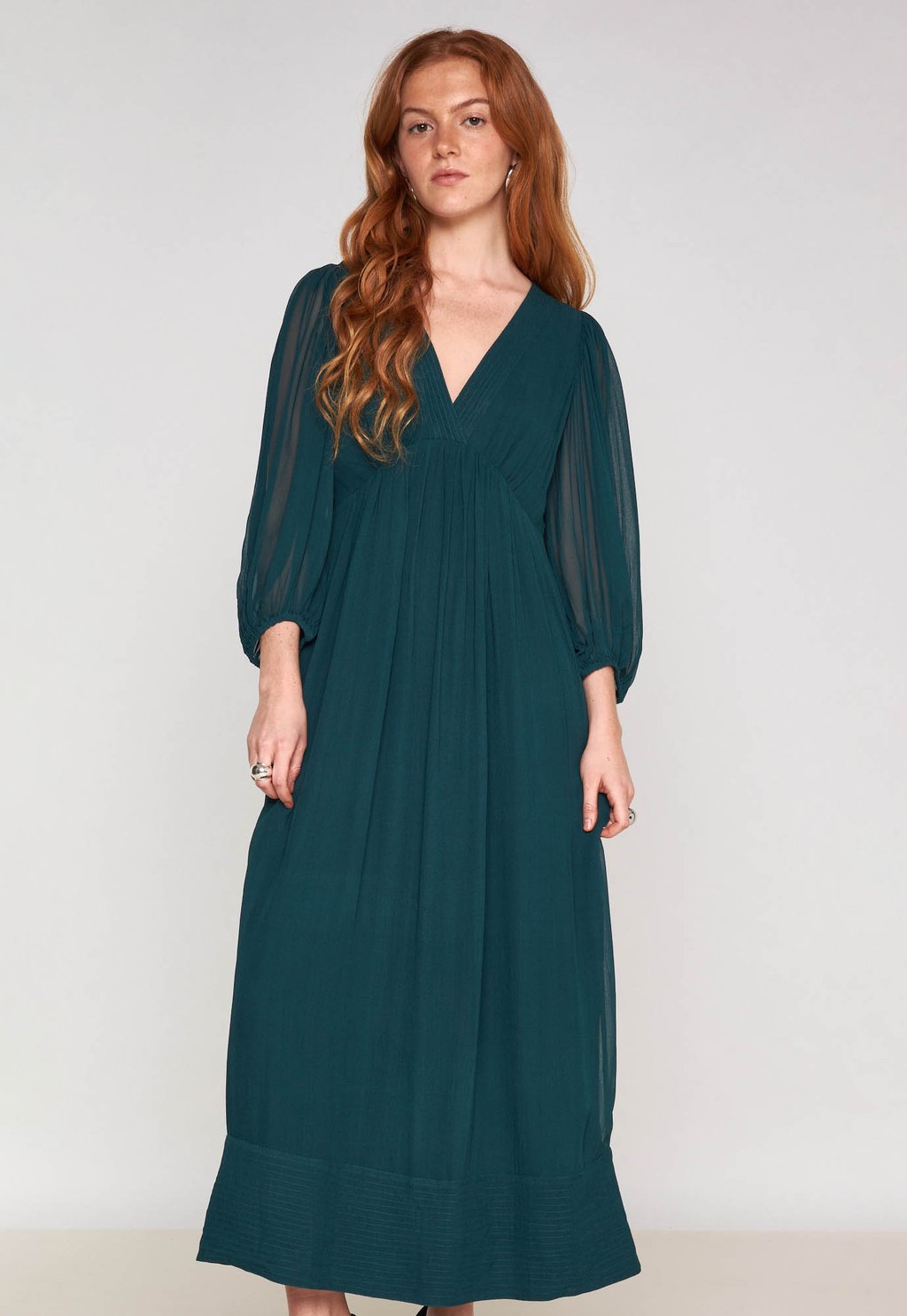 

Платье макси LIVIA Maison 123, зеленый