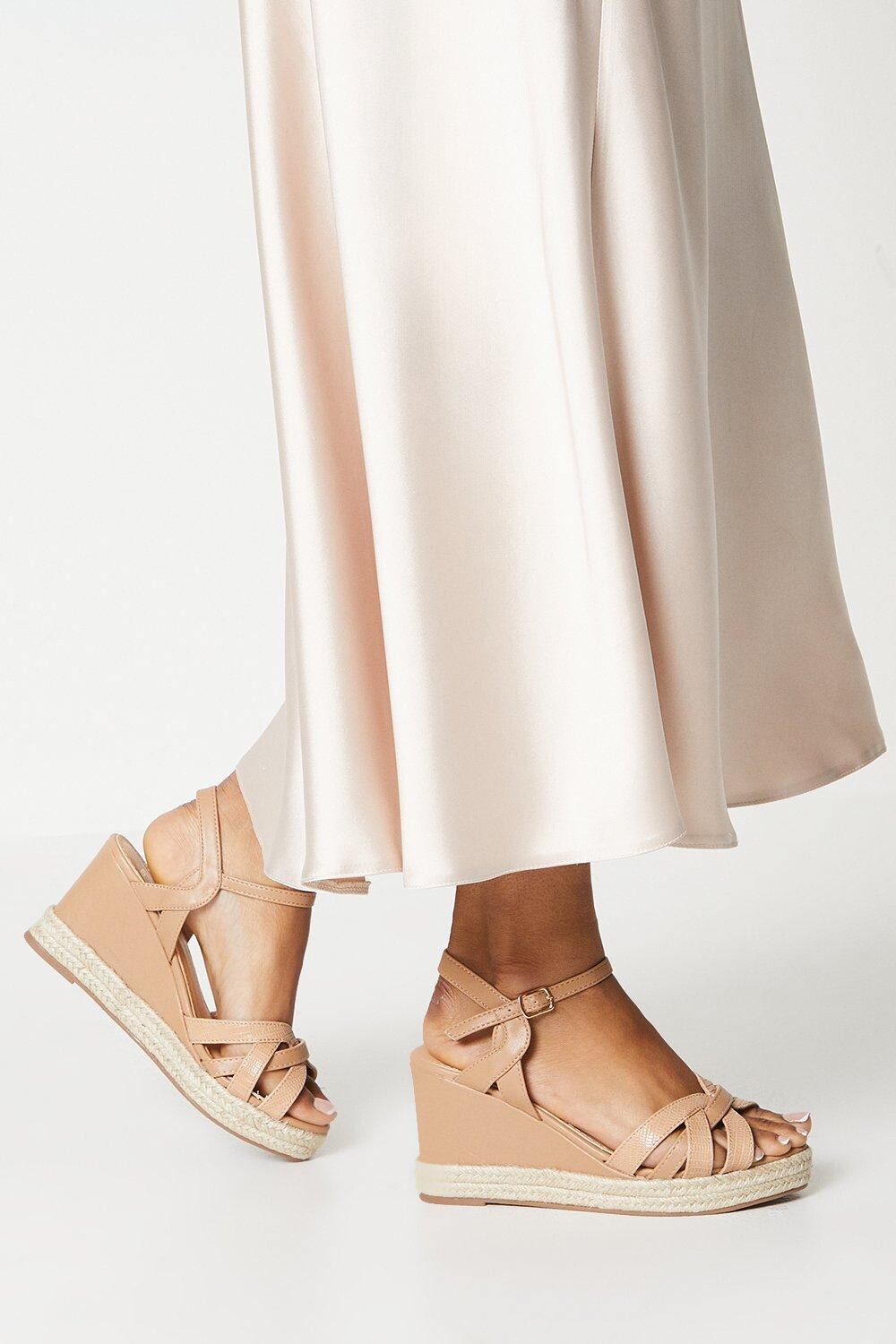 

Очень широкая танкетка Riri с изогнутыми ремешками Dorothy Perkins, розовый