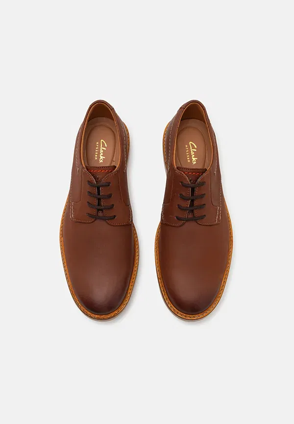 Ботинки Atticus smart lace ups Clarks, темно-коричневый — фото 4