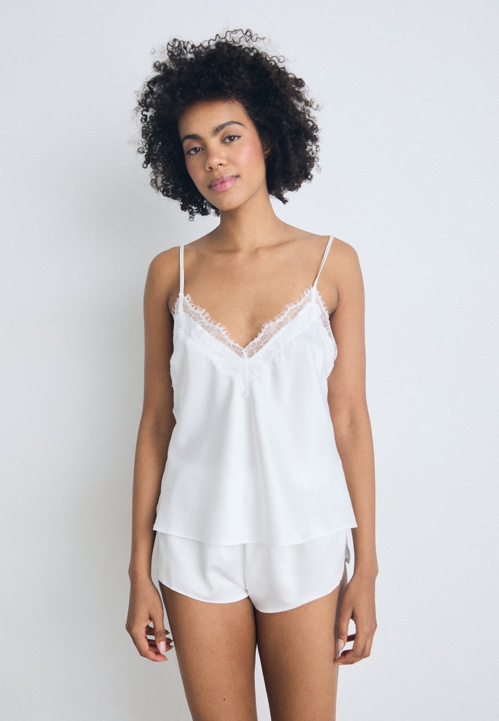 

Пижама CERISE CAMI Ann Summers, молочный