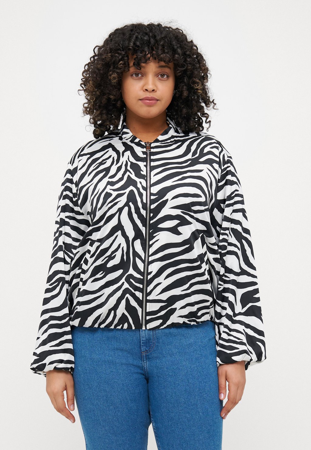 

Куртка-бомбер CARLUA JACKET ONLY Carmakoma, черный