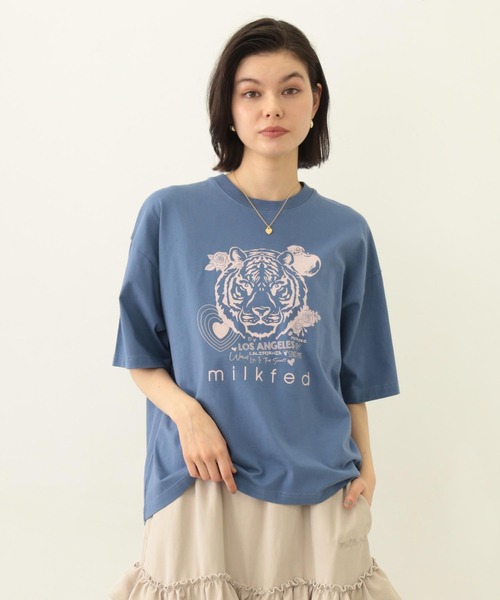 

MILKFED. Футболка, короткий рукав, эффект поношенности, TIGER, синий