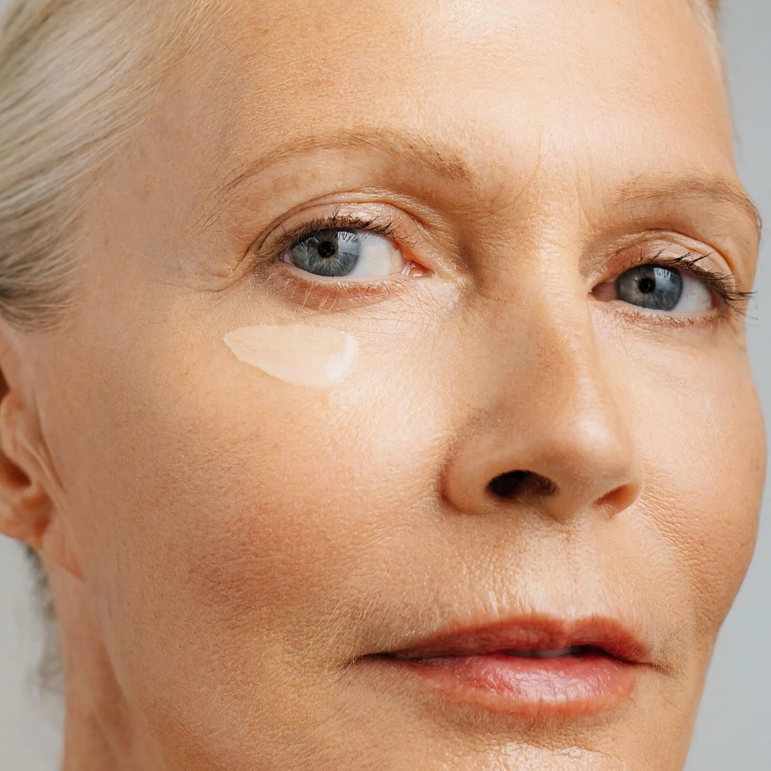 Germaine de Capuccini - Timexpert Lift (IN) | Supreme Definition Eye Contour Emulsion - Антивозрастной крем для кожи вокруг глаз, придающий упругость, сияние и омоложенный вид — фото 2