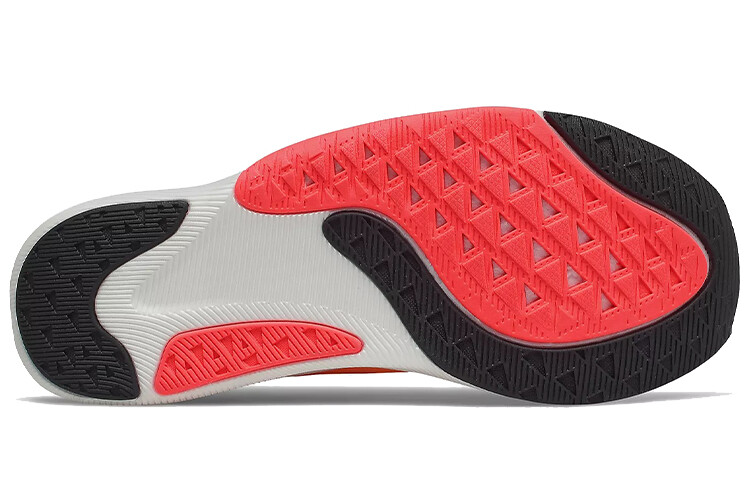 Кроссовки New Balance NB FuelCell Series Женские — фото 4