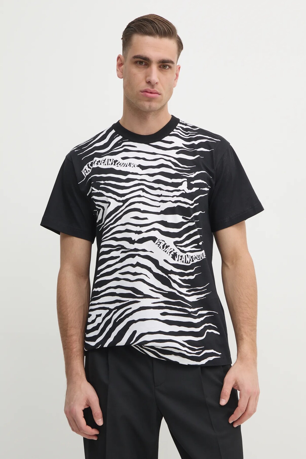 

Футболка из хлопка Versace Jeans Couture, черный