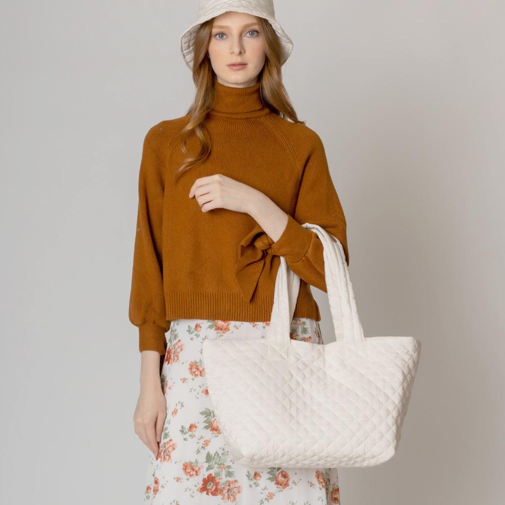 

Стеганая утепленная пуховая сумка-тоут FASHNZFAB, слоновая кость