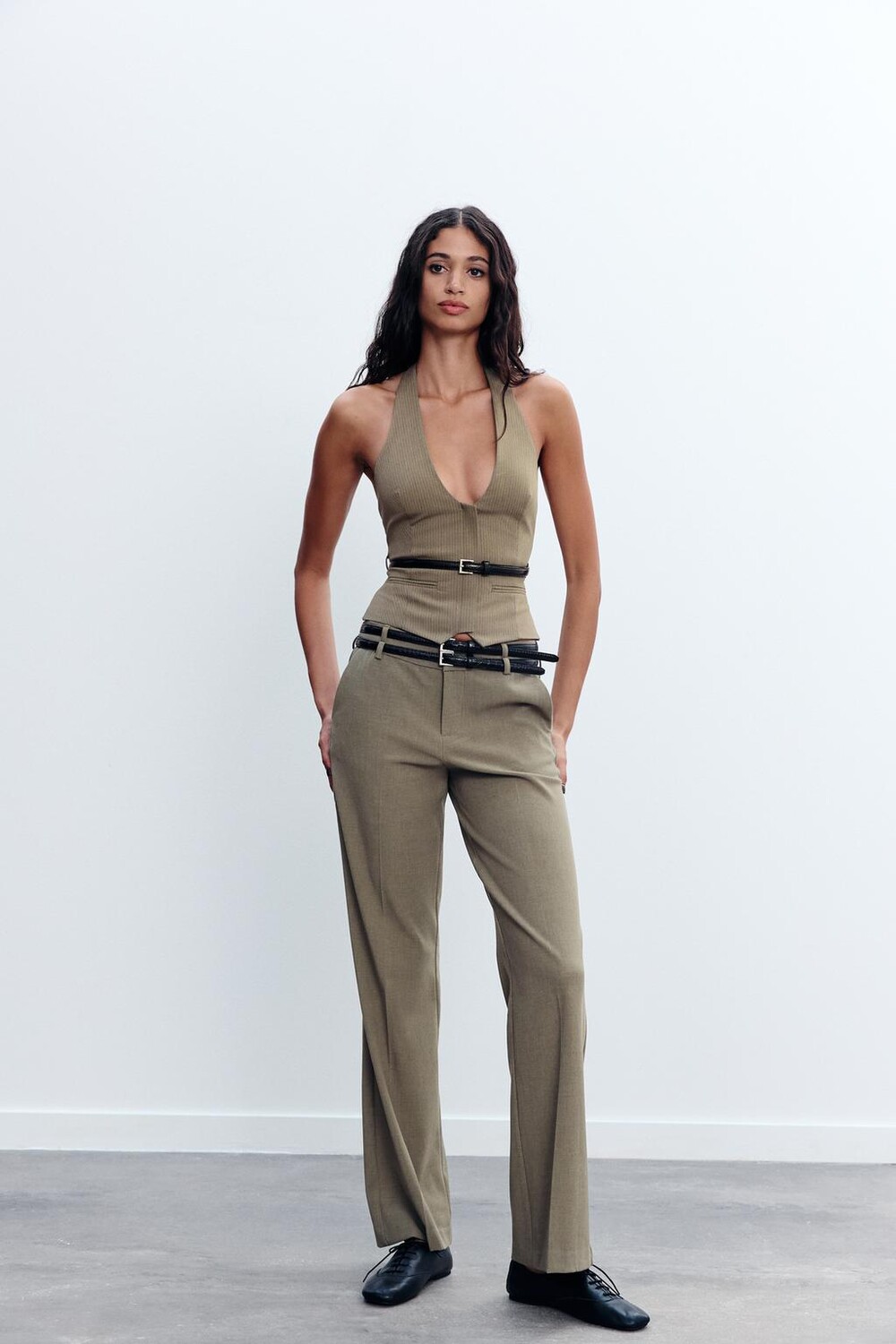 

Брюки с низкой посадкой и двойным поясом ZARA, хаки меланж