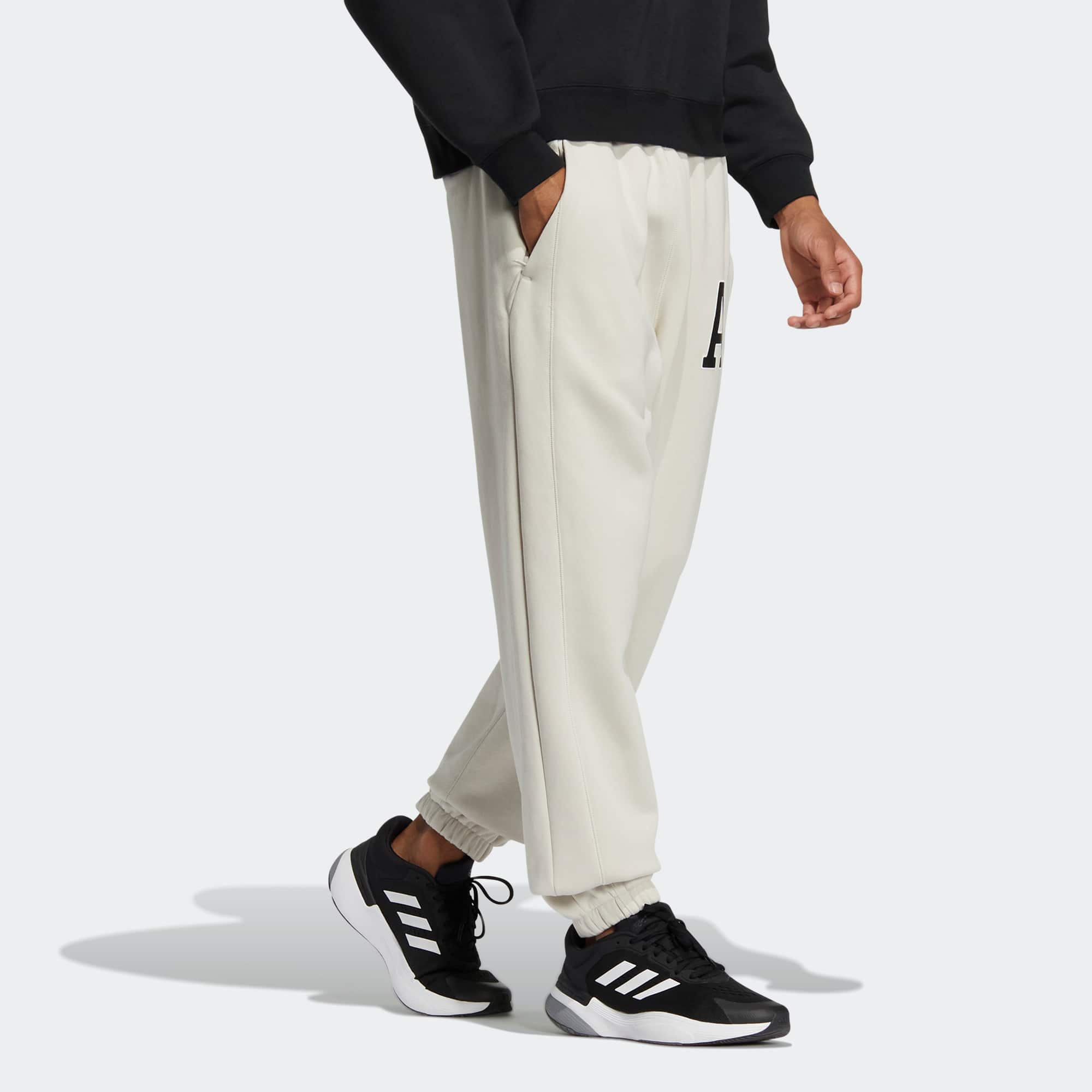 Спортивные брюки adidas Letter Pants Logo IB2718 — фото 4